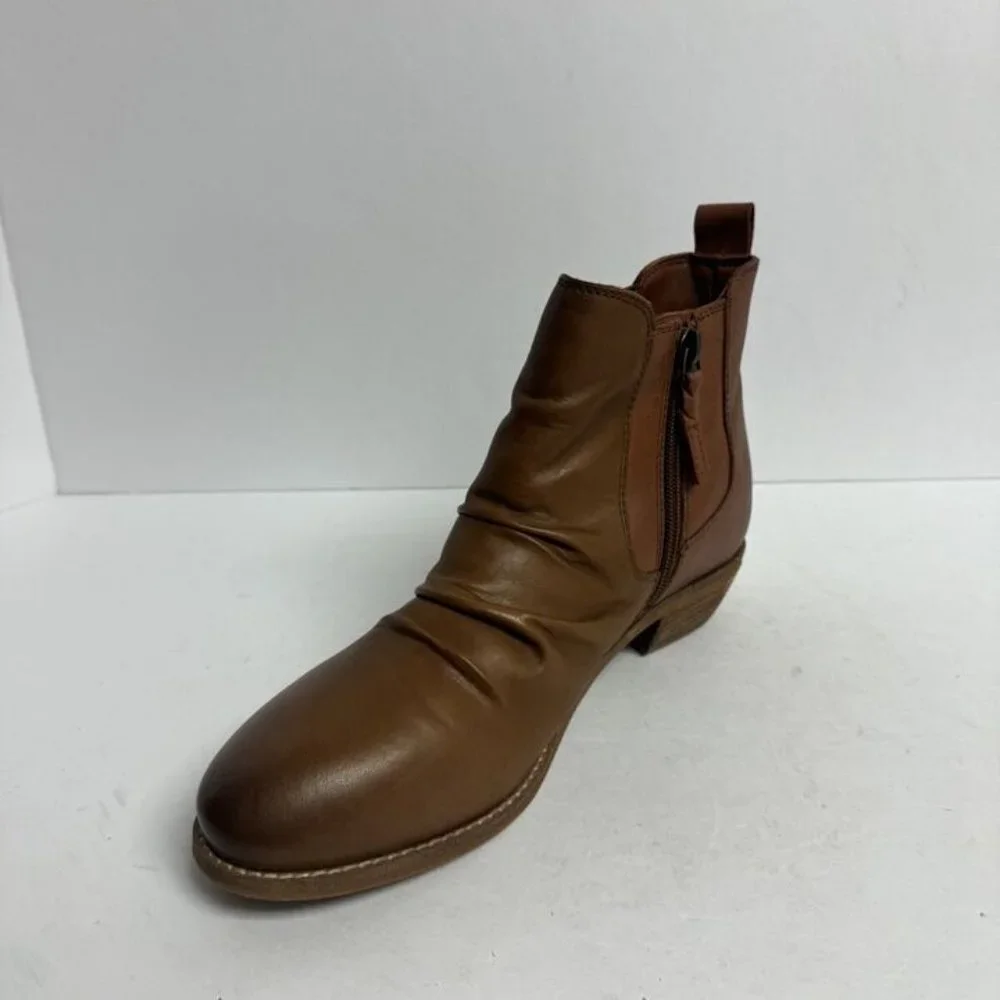 Softwalk Womens Rockford Chelsea Boot Size 8N